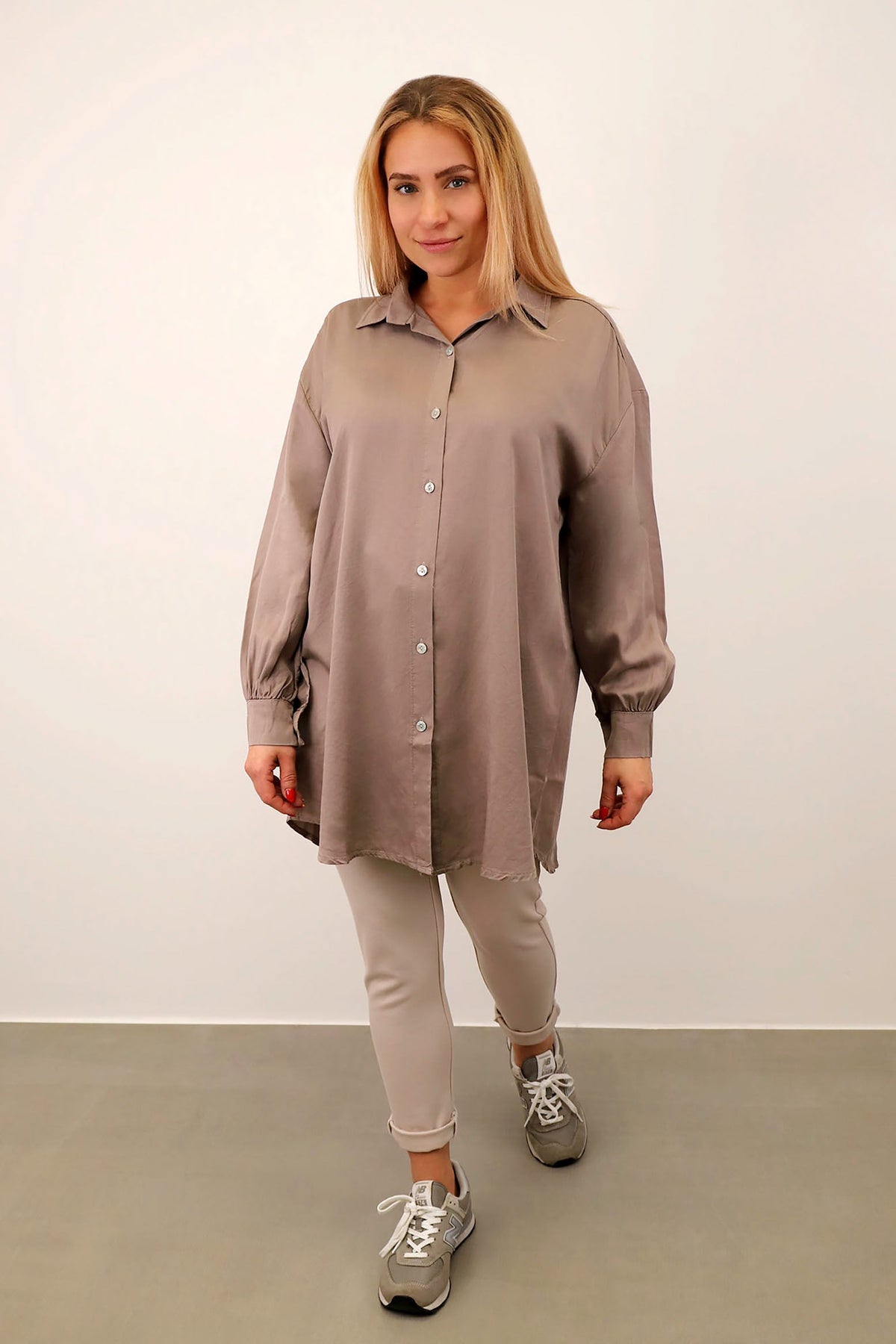 Bluse mit Knopfleiste - Taupe
