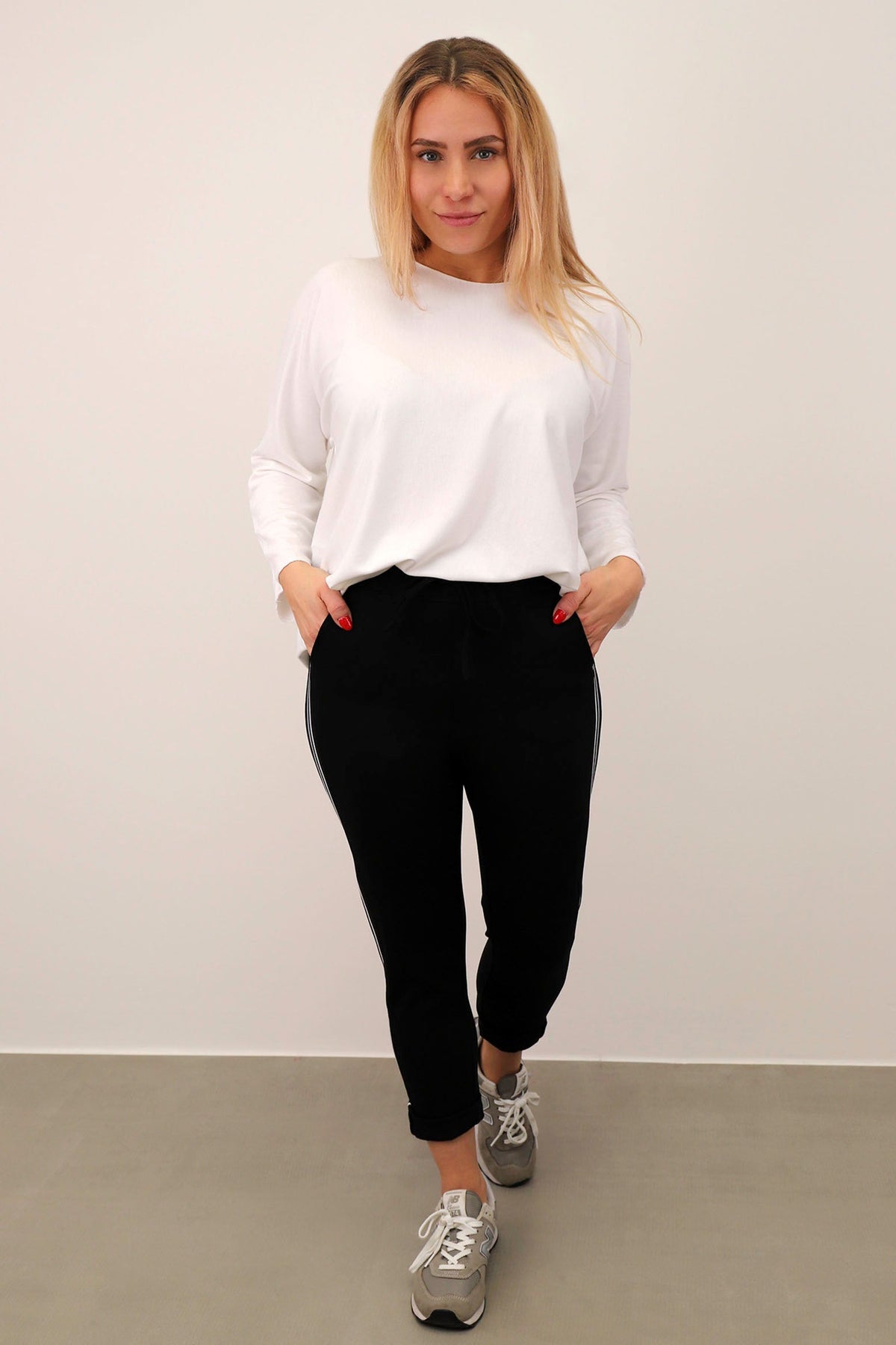 Joggpants "Casual" mit Streifen - Schwarz