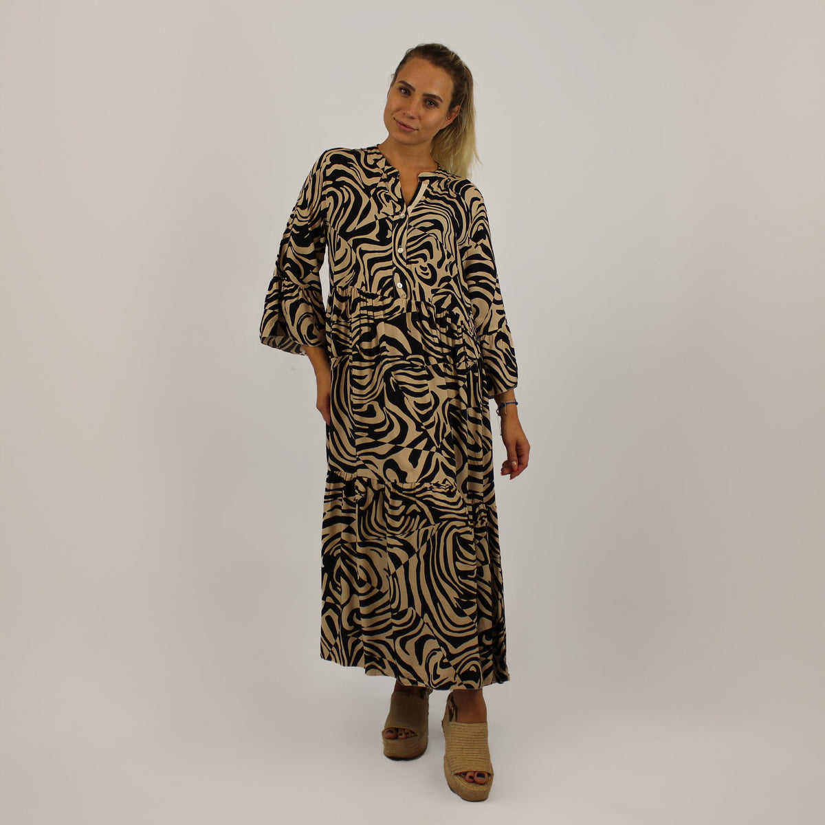 Maxikleid mit Druck - Schwarz