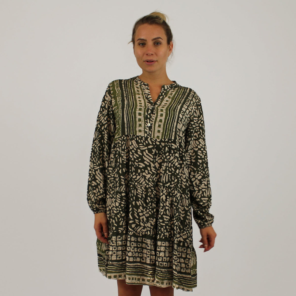 Knopfleisten-Kleid mit Druck - Khaki